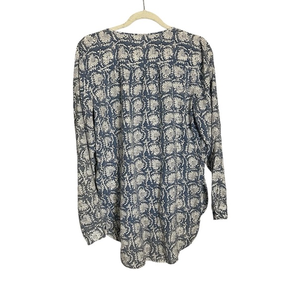 Old Navy Women's Blue and White Patterned Tunic Top Size M - Picture 5 of 5